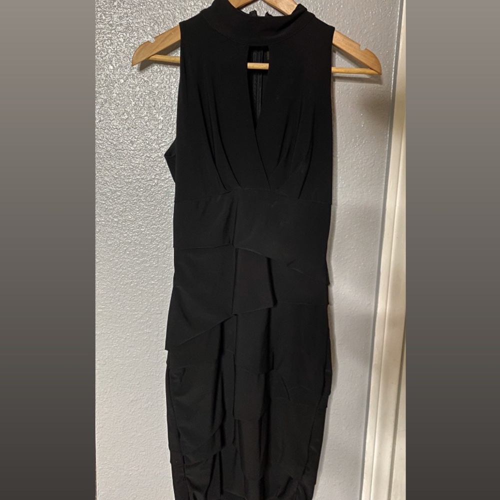 Mock neck slimming dress